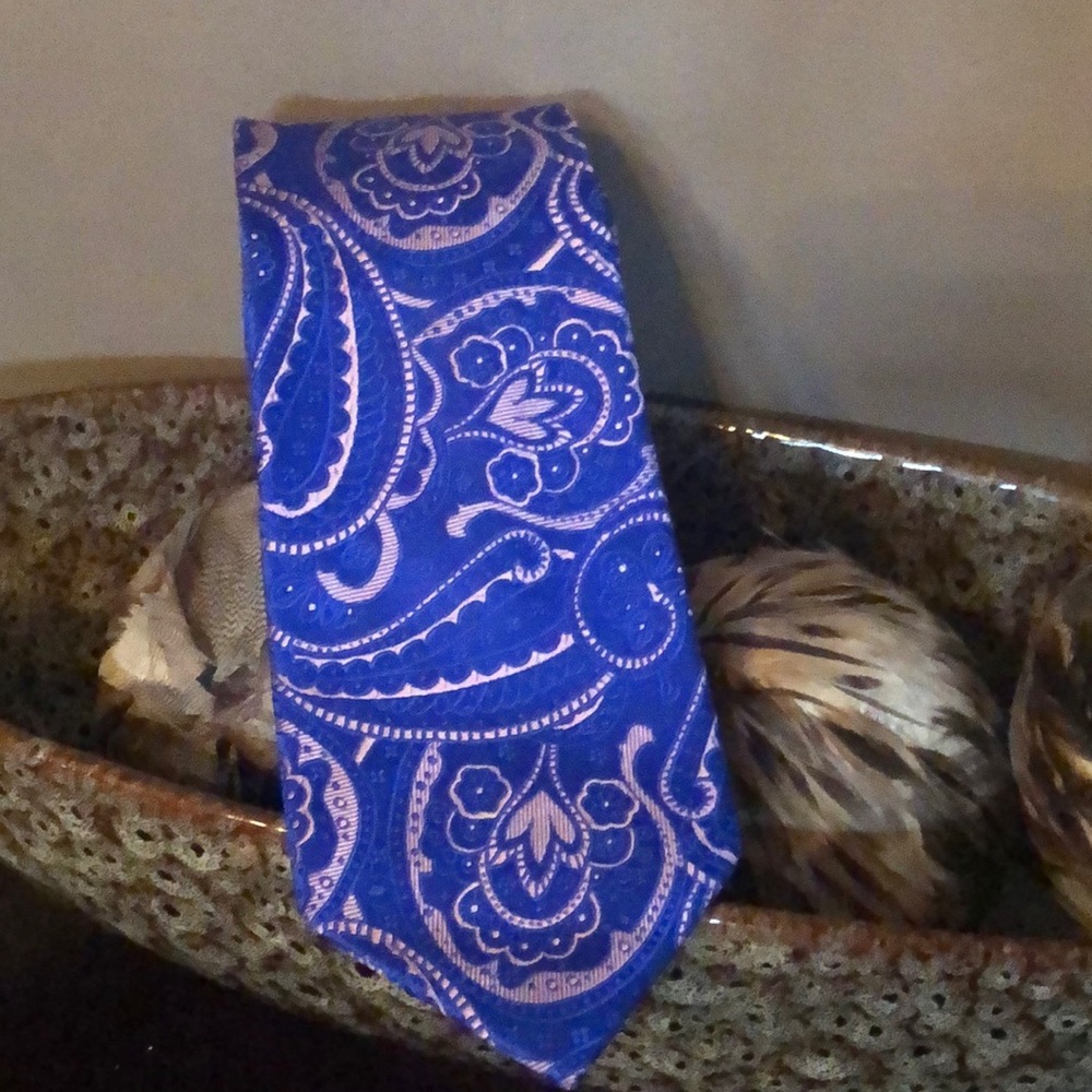 Michael Kors Silk Tie.